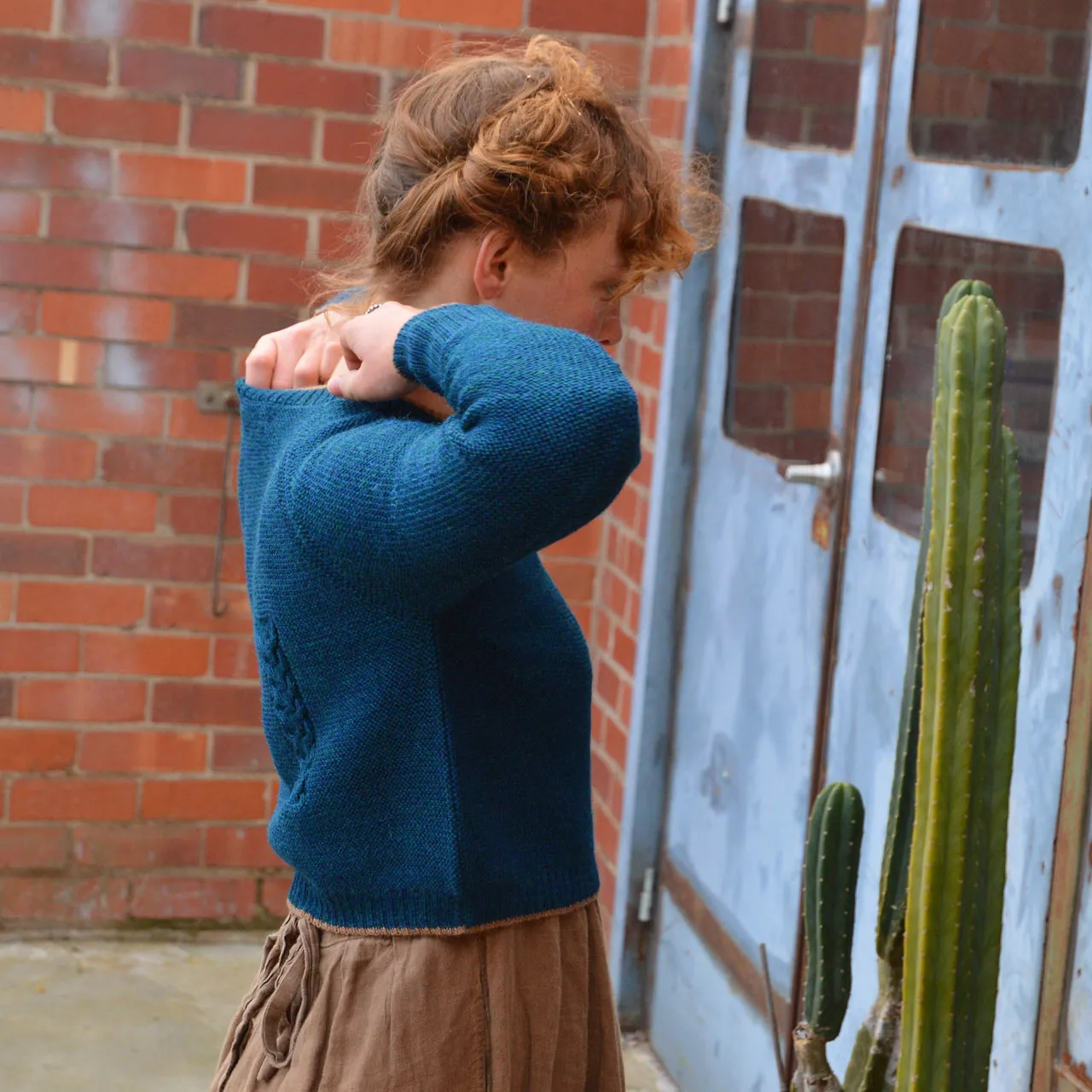 Women's Cable Crop Jumper - 100% Baby Alpaca - Light Peacock (S-L)